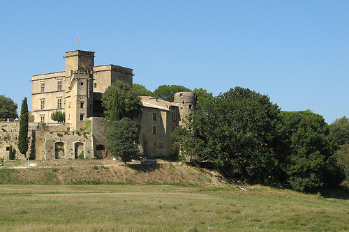 Château Renaissance de Lourmarin by mistinguette18