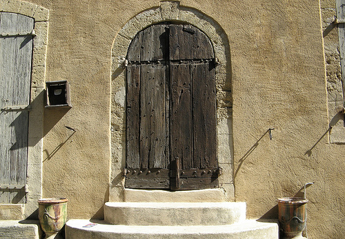 Porte à Lourmarin par mistinguette18