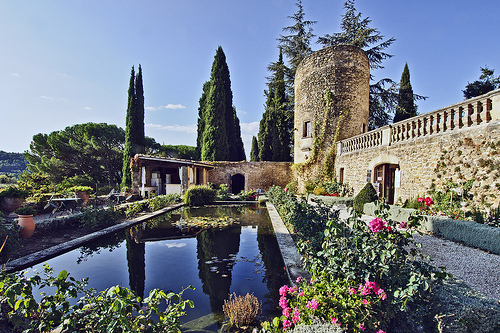 On the veranda of the Château de Lourmarin par philhaber