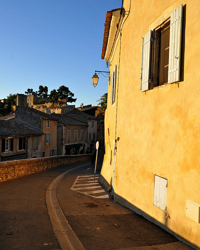 Lumière ! Ménerbes, Vaucluse par DarkB4Dawn