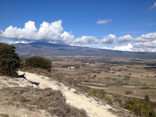 Le sommet du Mont-ventoux dans les nuages par gab113