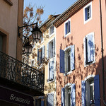 Façades roses pastel d'Orange par Cilions - Orange 84100 Vaucluse Provence France