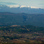 Vue sur roussillon, Vallée du Calavon, Monts de Vaucluse et Mont ventoux par Toño del Barrio - Roussillon 84220 Vaucluse Provence France