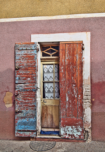 Doorway in Roussillon par philhaber