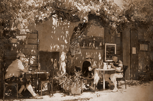 Vintage Roussillon... en terrasse by matejcek