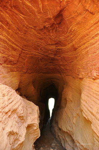 Grotte/tunnel au Colorado provençal de rustrel par Leo Ad