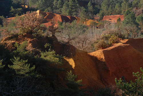 Paysage des Ocres du Colorado provençal by Michel Seguret