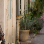 Au repos à l'ombre by Mario Graziano - Saignon 84400 Vaucluse Provence France