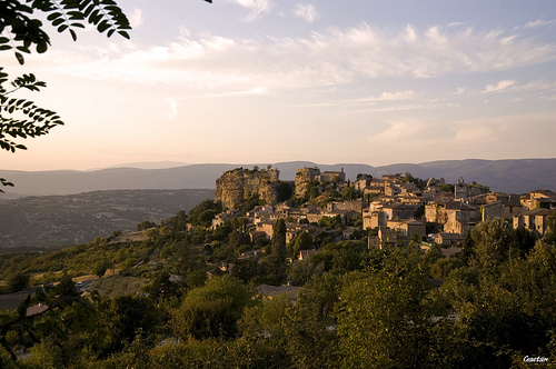 Saignon et son rocher by sguet1