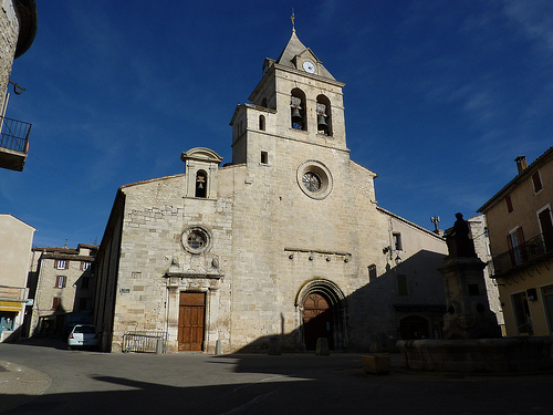 Place de l'église à Sault par Sam Nimitz