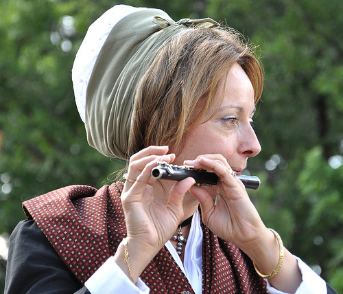 Fête de la Lavande : La joueuse de flûte par Idealist'2010