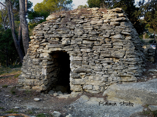 Une borie à Saumane de Vaucluse - Cabane en pierre par johnslides//199