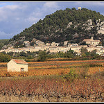 Le Village de Séguret et sa butte by Photo-Provence-Passion - Séguret 84110 Vaucluse Provence France