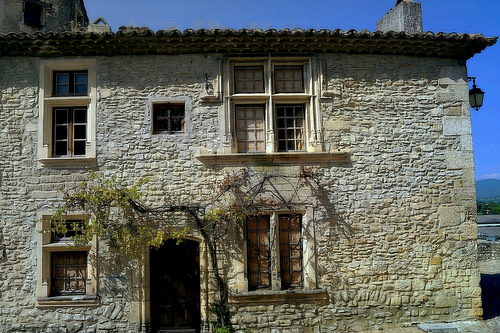 Maison de pierres by Gilles Poyet photographies