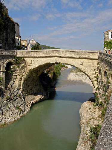 Le pont Romain - Vaison la Romaine by cpqs