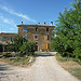 la bâtisse aux volets multicolore par gab113 - Villes sur Auzon 84570 Vaucluse Provence France