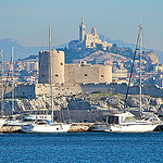 Marseille, le port et Notre Dame de la Garde par Alpha Lima X-ray - Marseille 13000 Bouches-du-Rhône Provence France