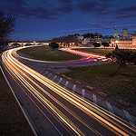 Sous le pont d'Avignon.... il en passe des voitures... par DBPhotographe - Avignon 84000 Vaucluse Provence France