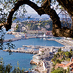 Port de Nice vu des hauteurs de la ville par Bomboclack - Nice 06000 Alpes-Maritimes Provence France