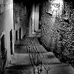 Ruelle - Avignon backstreet B&W par fiatluxca - Avignon 84000 Vaucluse Provence France