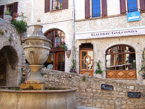 Fontaine de Saint Paul de vence by Fei07