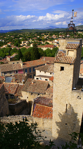 Bell tower at Malaucene, France par jamezwicko