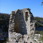 Tour en ruine au fort de Buoux ... par jean.avenas - Buoux 84480 Vaucluse Provence France