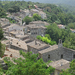 Le village de Menerbes en Provence by Andrew Findlater - Ménerbes 84560 Vaucluse Provence France