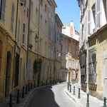 Aix en Provence : rue ensoleillée par Andrew Findlater - Aix-en-Provence 13100 Bouches-du-Rhône Provence France