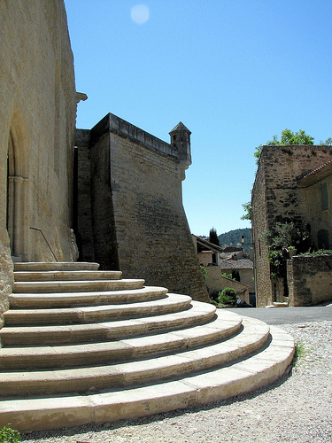 Marches du château d'Ansouis by Vins64