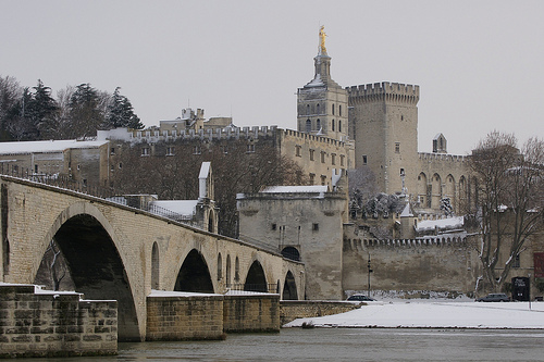 Avignon sous la neige (janvier 2010) par Hellevoet