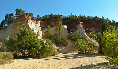 Rustrel : le Colorado provençal by Bruno Querre