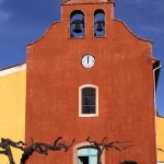 Eglise-rouge-jaune-arbre by Brigitte Mazéas -   Var Provence France