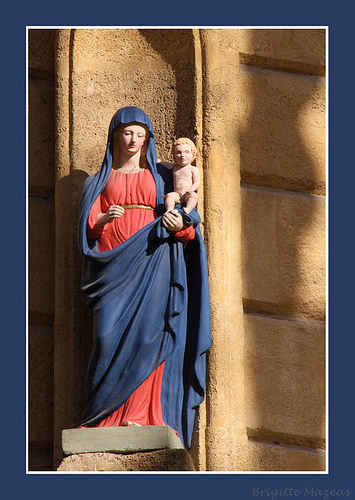 Religion : statue de la Vierge par Brigitte Mazéas