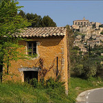 La montée vers Gordes par koen_photos - Gordes 84220 Vaucluse Provence France