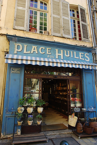 Place aux Huiles par mi-chemin