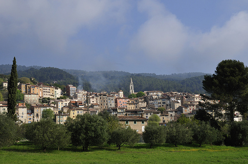 Vue sur le village de Callas by ptit fauve