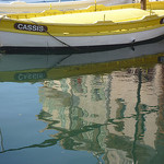 Cassis : reflet au port par motse@yahoo.com - Cassis 13260 Bouches-du-Rhône Provence France