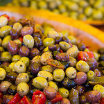 Olives... pour l'apéritif par Young Crazy Fool - Malaucène 84340 Vaucluse Provence France