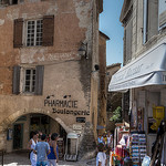 Dans les rues de Gordes par Patrick Car - Gordes 84220 Vaucluse Provence France