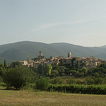 Loumarin au lever du soleil by george.f.lowe - Lourmarin 84160 Vaucluse Provence France