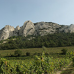 Le sommet des Dentelles de Montmirail par george.f.lowe - Suzette 84190 Vaucluse Provence France