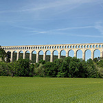 Acqueduc de Roquefavour - canal de Marseille par larsen & co - Ventabren 13122 Bouches-du-Rhône Provence France