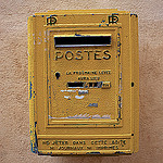 Postes : boite aux lettres par Christopher Swan - Saignon 84400 Vaucluse Provence France