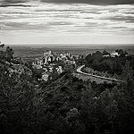 Le panorama des Baux de Provence dominant la plaine by Blandine G. - Les Baux de Provence 13520 Bouches-du-Rhône Provence France